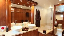 MOLIVER -  Master Bathroom
